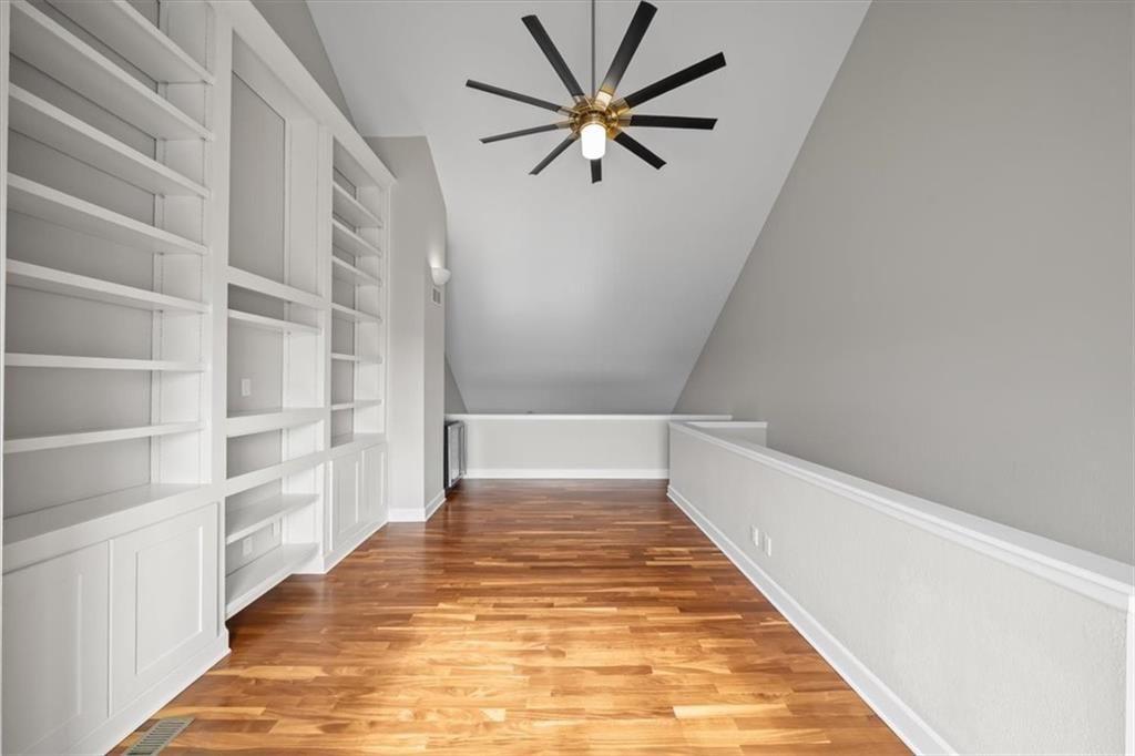1101 W 47th Street — photo 16