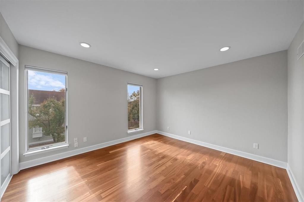 1101 W 47th Street — photo 18