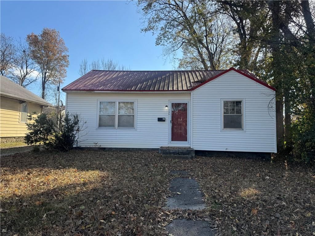 105 W Billings Street, Pittsburg, KS