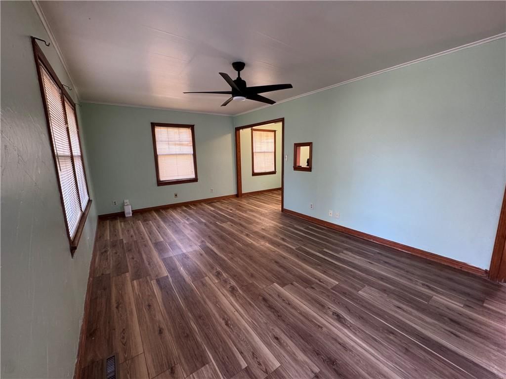 105 W Billings Street — photo 4