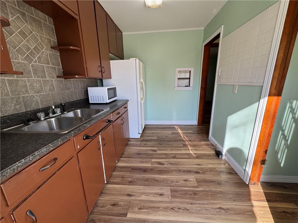 105 W Billings Street — photo 6