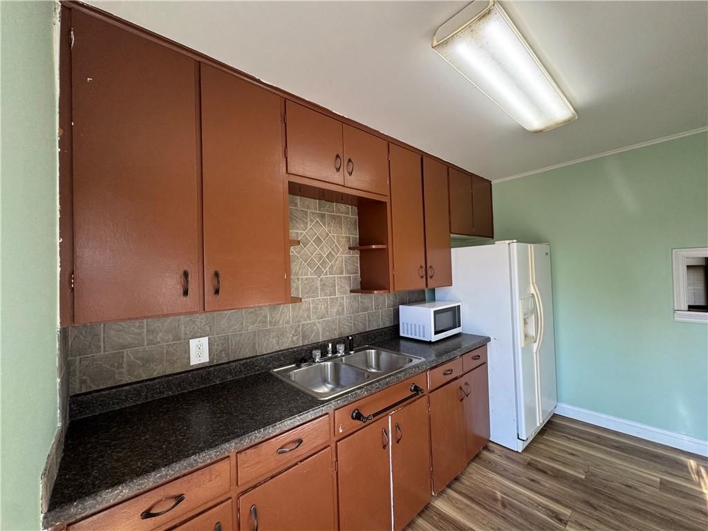 105 W Billings Street — photo 7