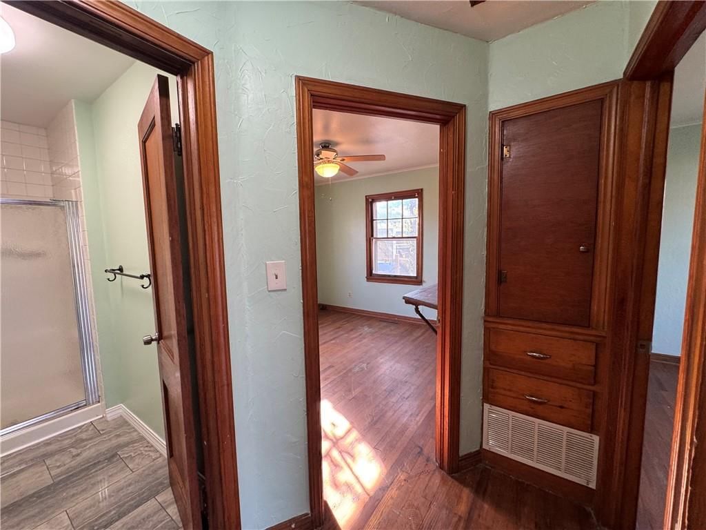 105 W Billings Street — photo 14
