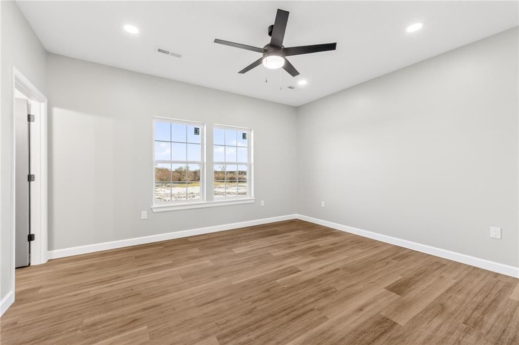 201 NE Shinn Lane — photo 19