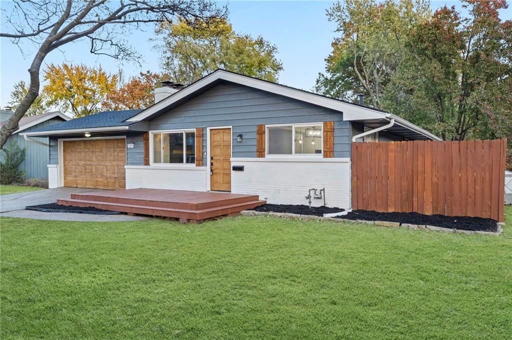 5309 N Mersington Avenue — photo 1