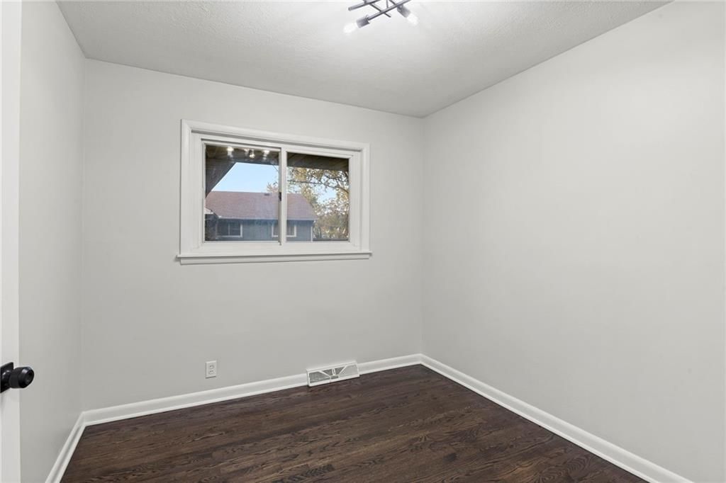 5309 N Mersington Avenue — photo 21