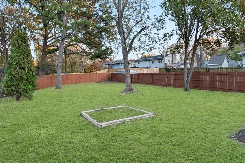 5309 N Mersington Avenue — photo 35