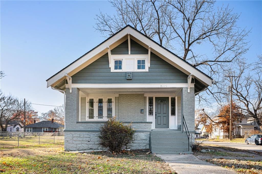 5700 Woodland Avenue — photo 2