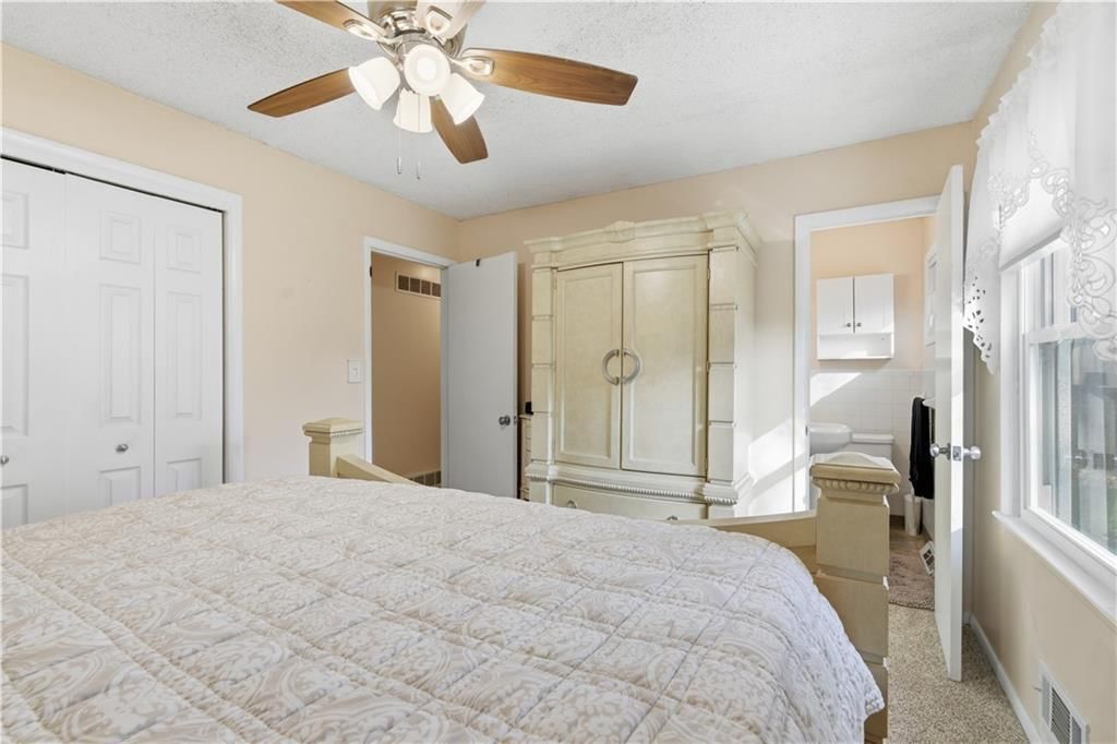9207 W 97th Street — photo 10