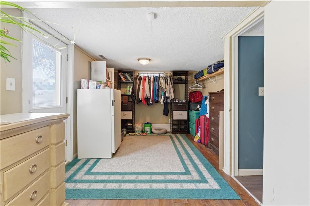 9207 W 97th Street — photo 26