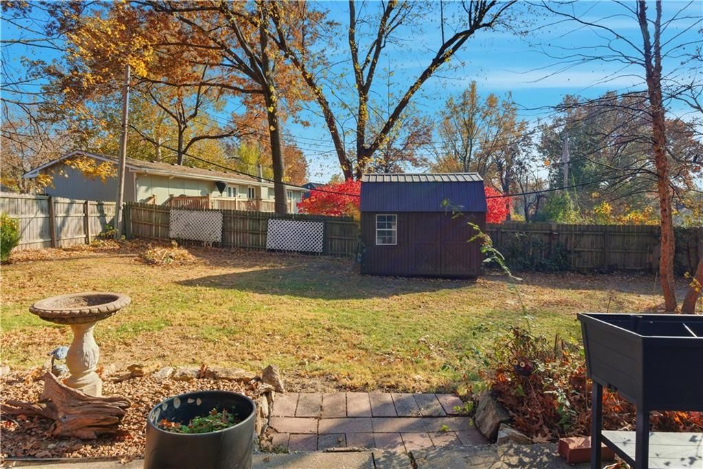 9207 W 97th Street — photo 29