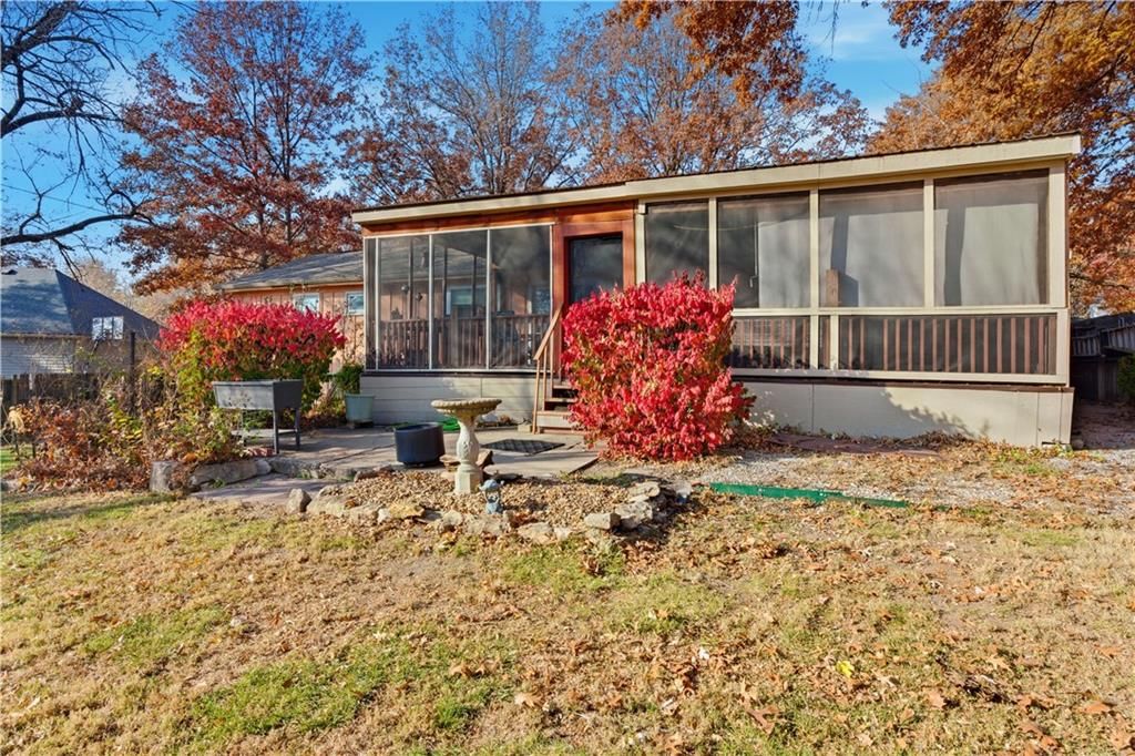 9207 W 97th Street — photo 31