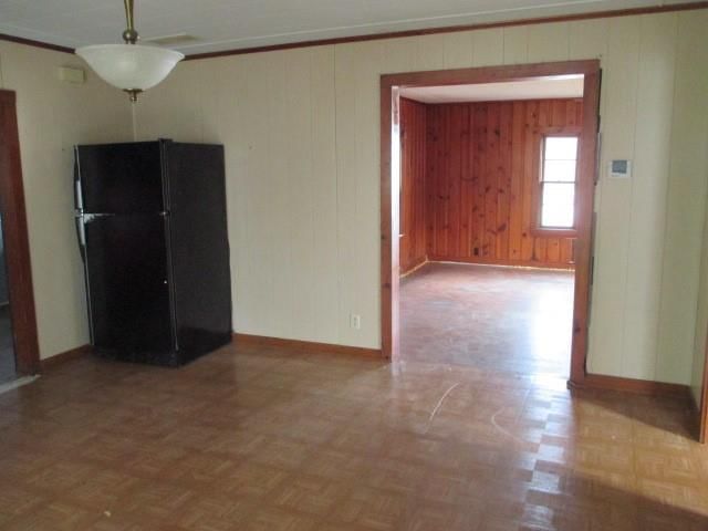 230 E Moniteau Street — photo 7