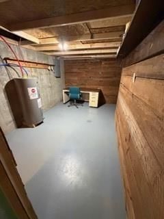 607 E Spring Street — photo 15