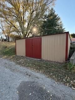 607 E Spring Street — photo 20