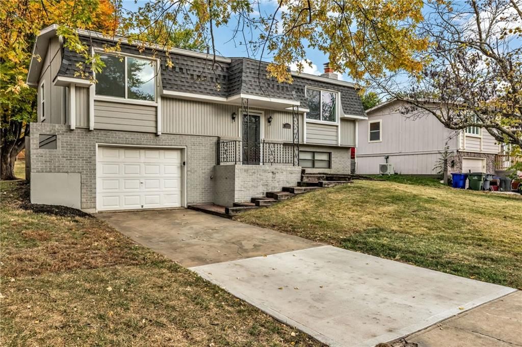 1008 N Parkway Drive — photo 2