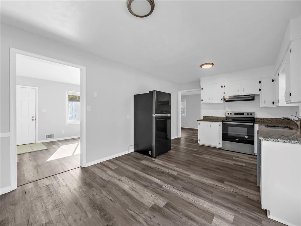700 E GUDGELL Street — photo 8