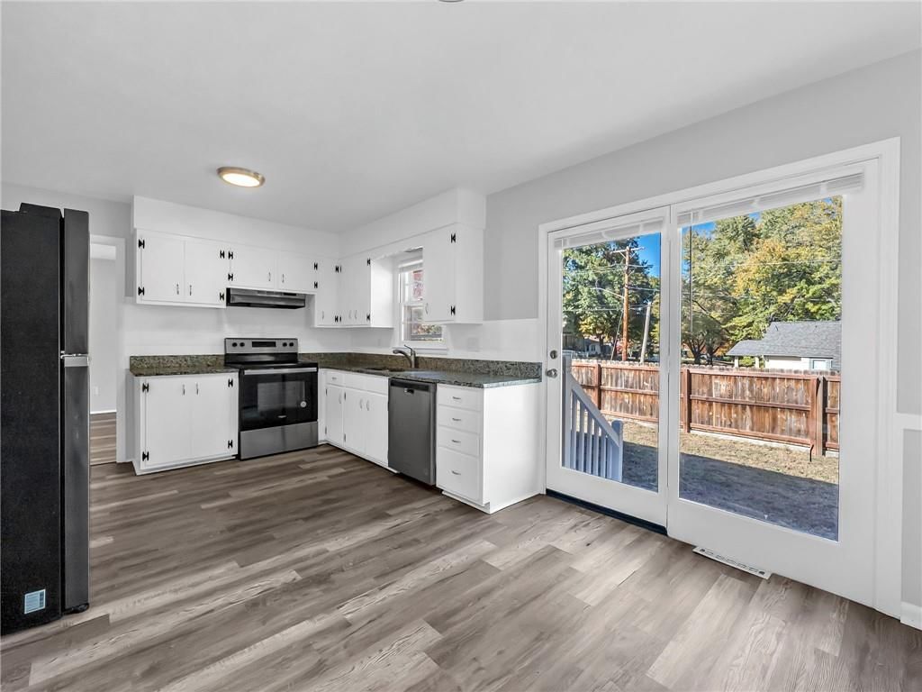 700 E GUDGELL Street — photo 10