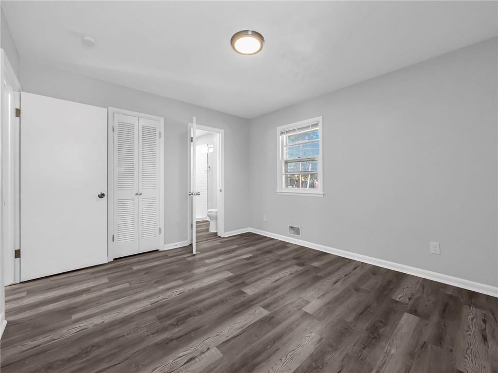 700 E GUDGELL Street — photo 13