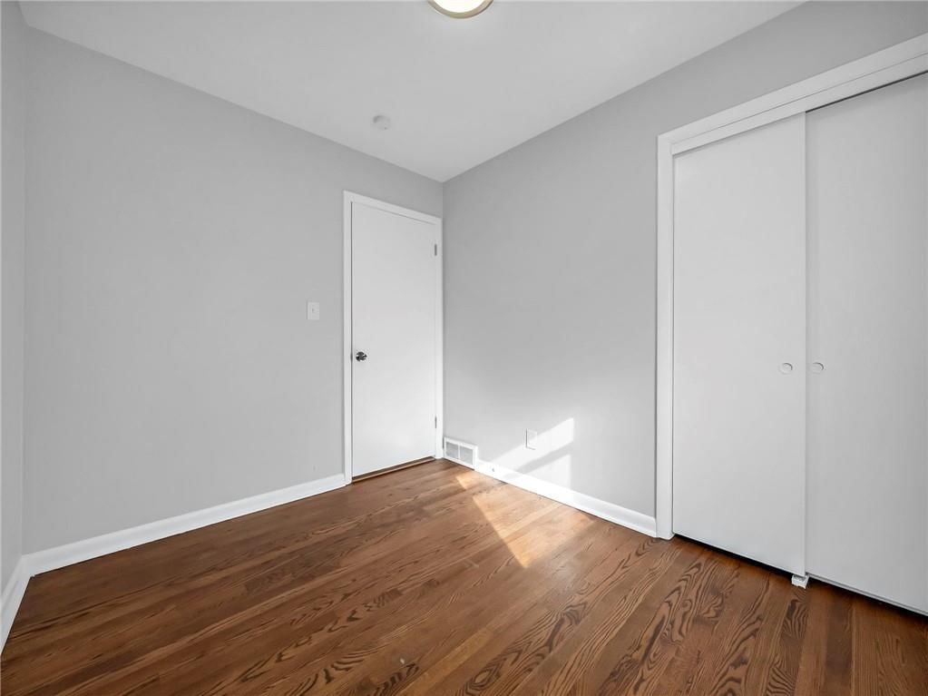 700 E GUDGELL Street — photo 19