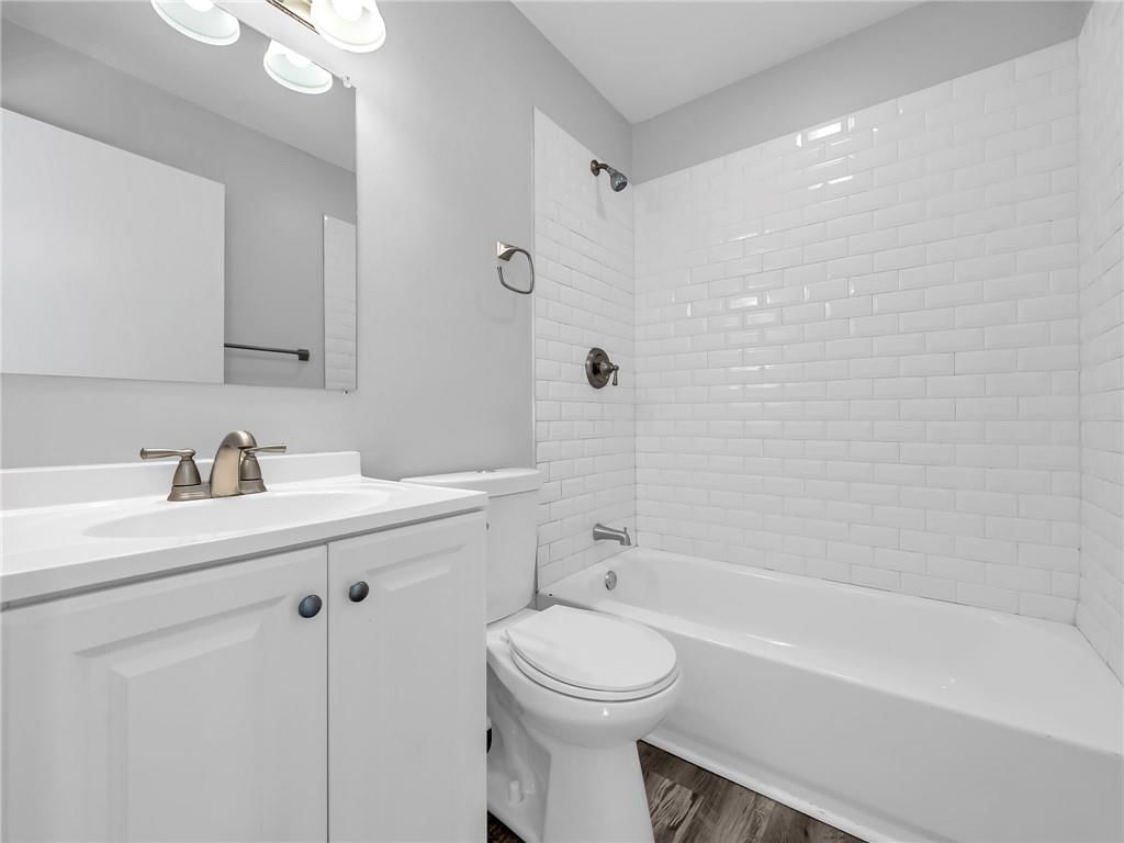 700 E GUDGELL Street — photo 20