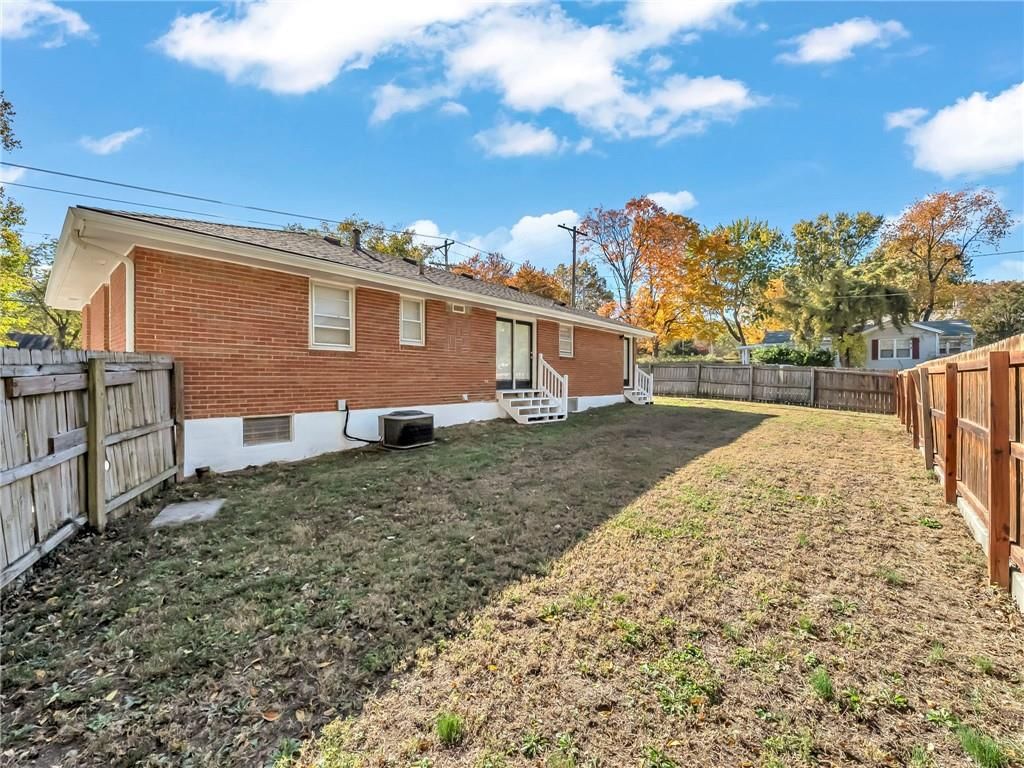 700 E GUDGELL Street — photo 24