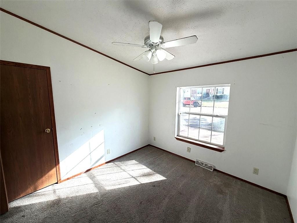 410 Park Avenue — photo 27