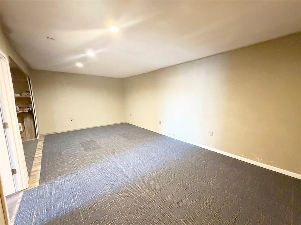 410 Park Avenue — photo 34
