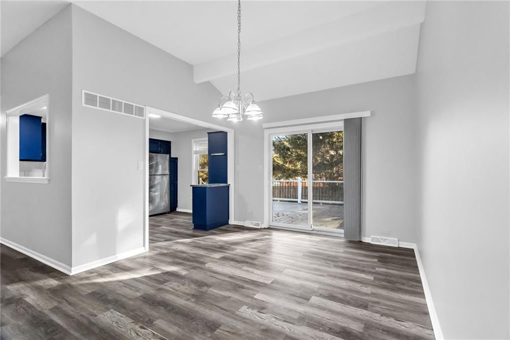 1115 NE Oak Tree Drive — photo 9
