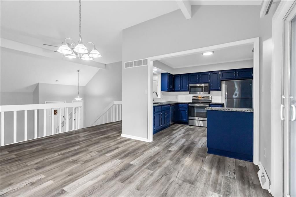 1115 NE Oak Tree Drive — photo 10