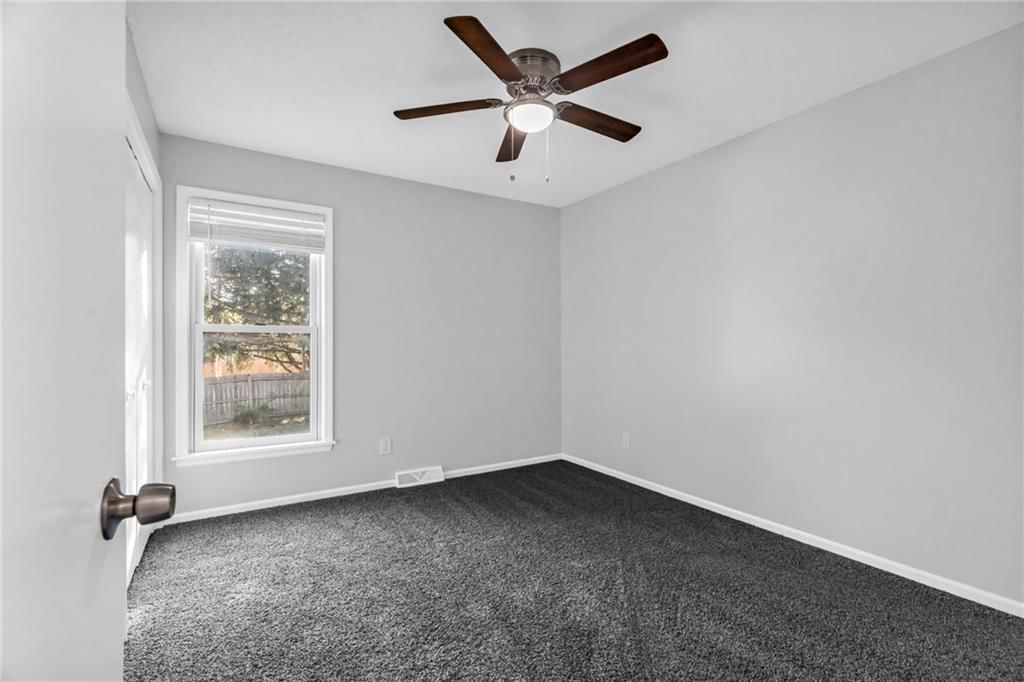 1115 NE Oak Tree Drive — photo 16