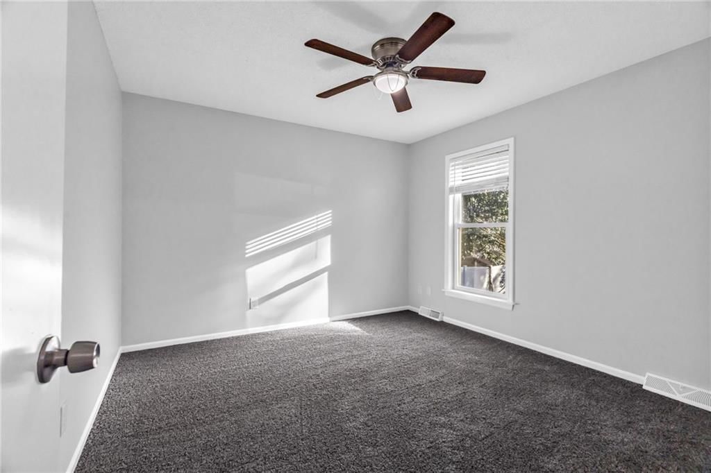 1115 NE Oak Tree Drive — photo 17