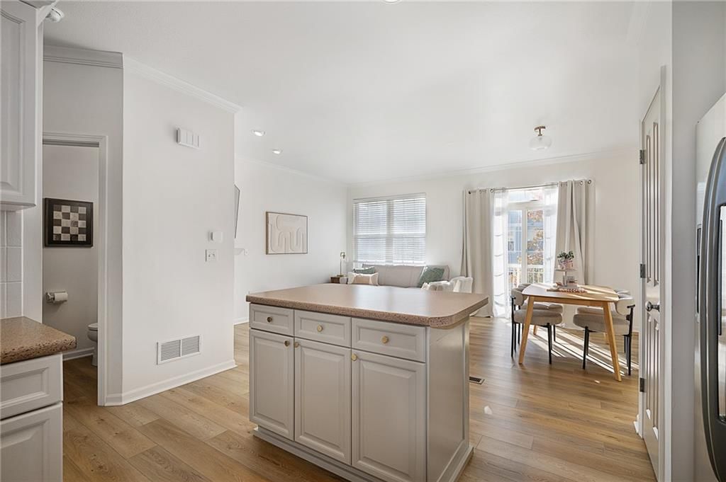7615 W 158th Terrace — photo 6