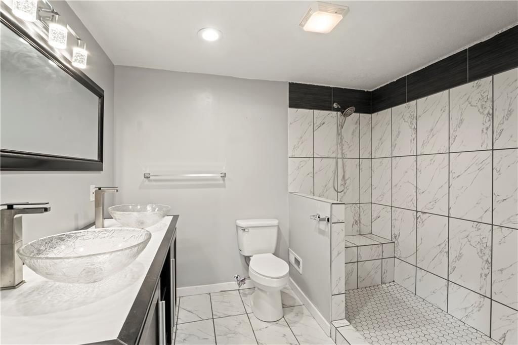 3826 S Crysler Avenue — photo 13