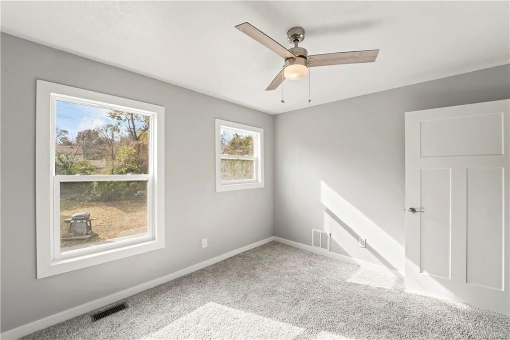 3826 S Crysler Avenue — photo 21