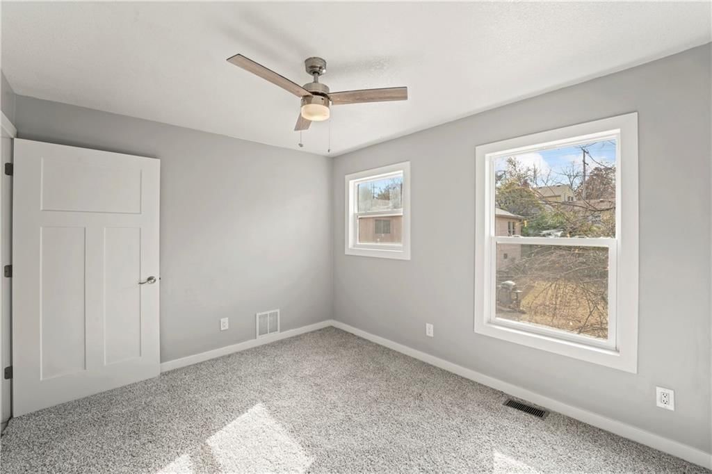 3826 S Crysler Avenue — photo 23