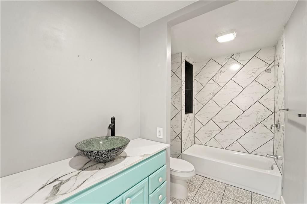 3826 S Crysler Avenue — photo 24