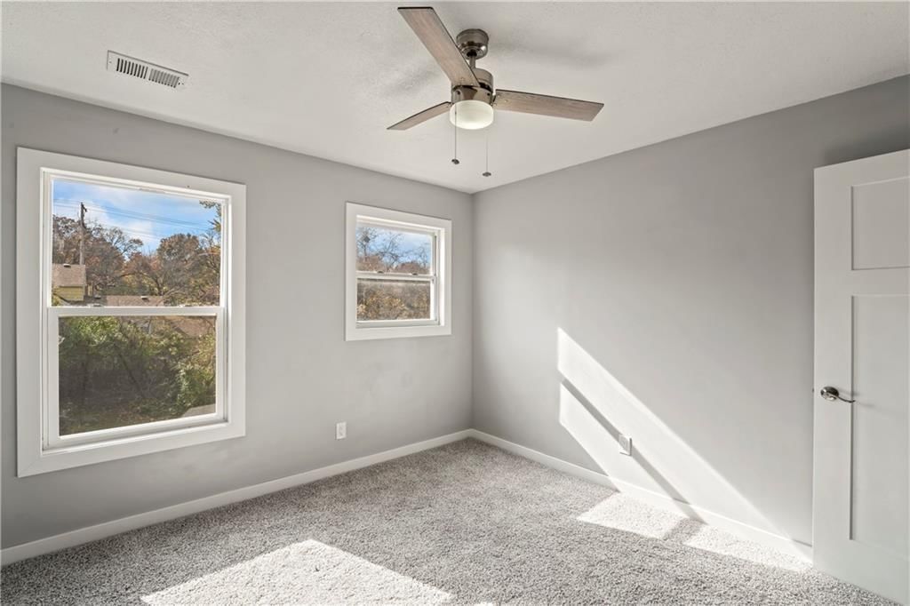 3826 S Crysler Avenue — photo 27