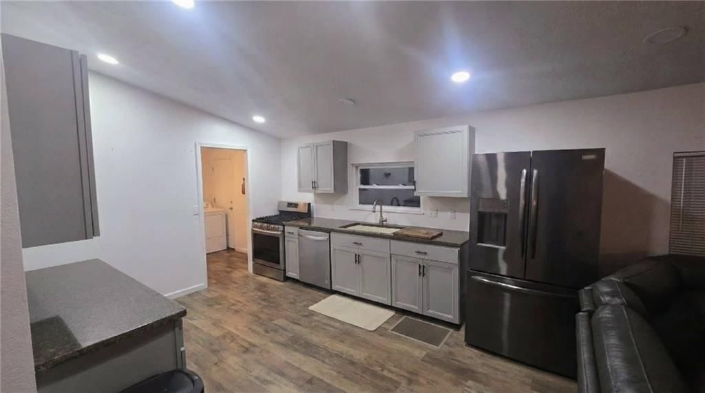 1103 Chestnut Street — photo 8