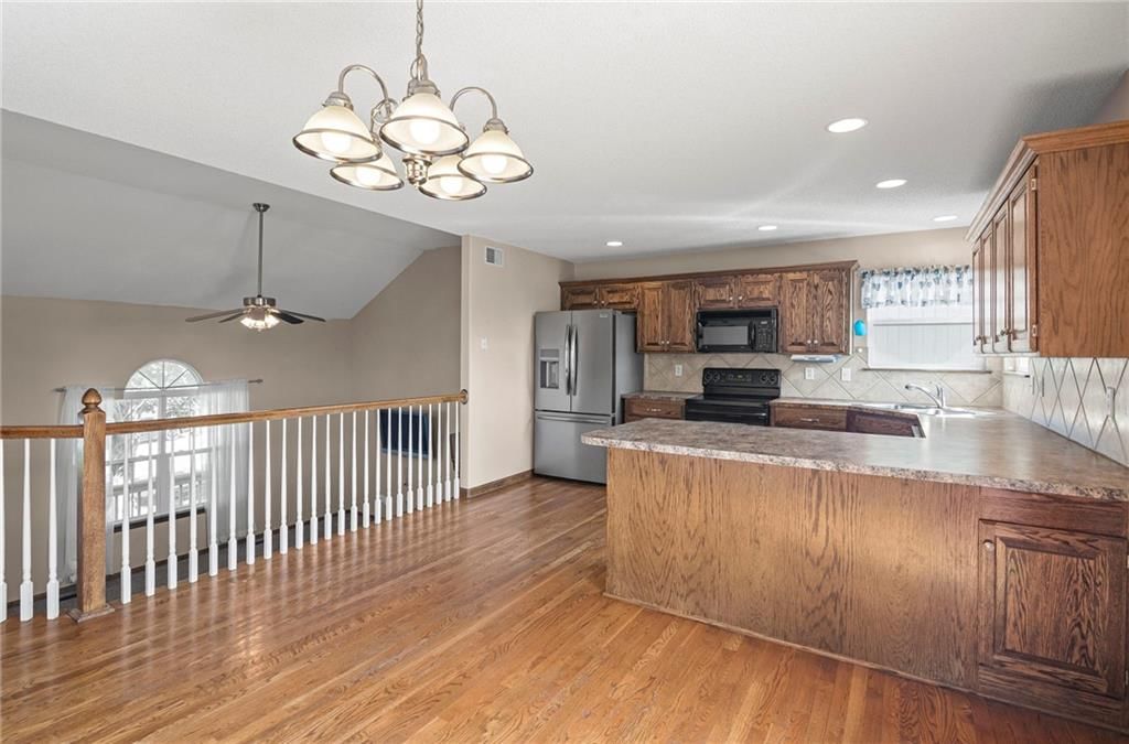 1310 NW Sycamore Drive — photo 7