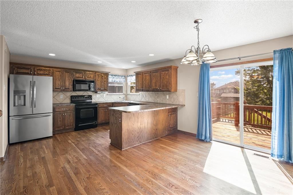 1310 NW Sycamore Drive — photo 8