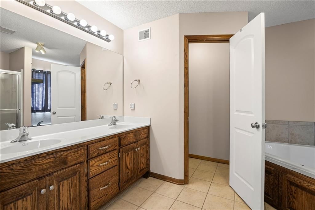 1310 NW Sycamore Drive — photo 15