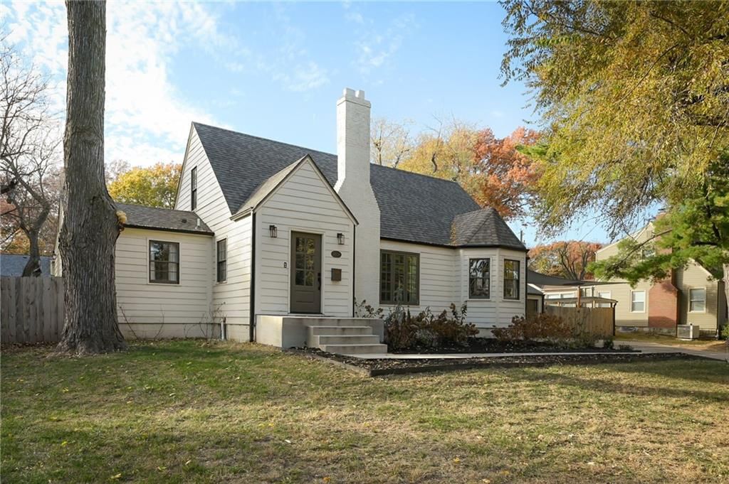 5604 Lamar Avenue — photo 3