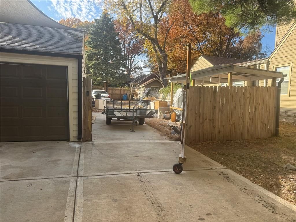 5604 Lamar Avenue — photo 32