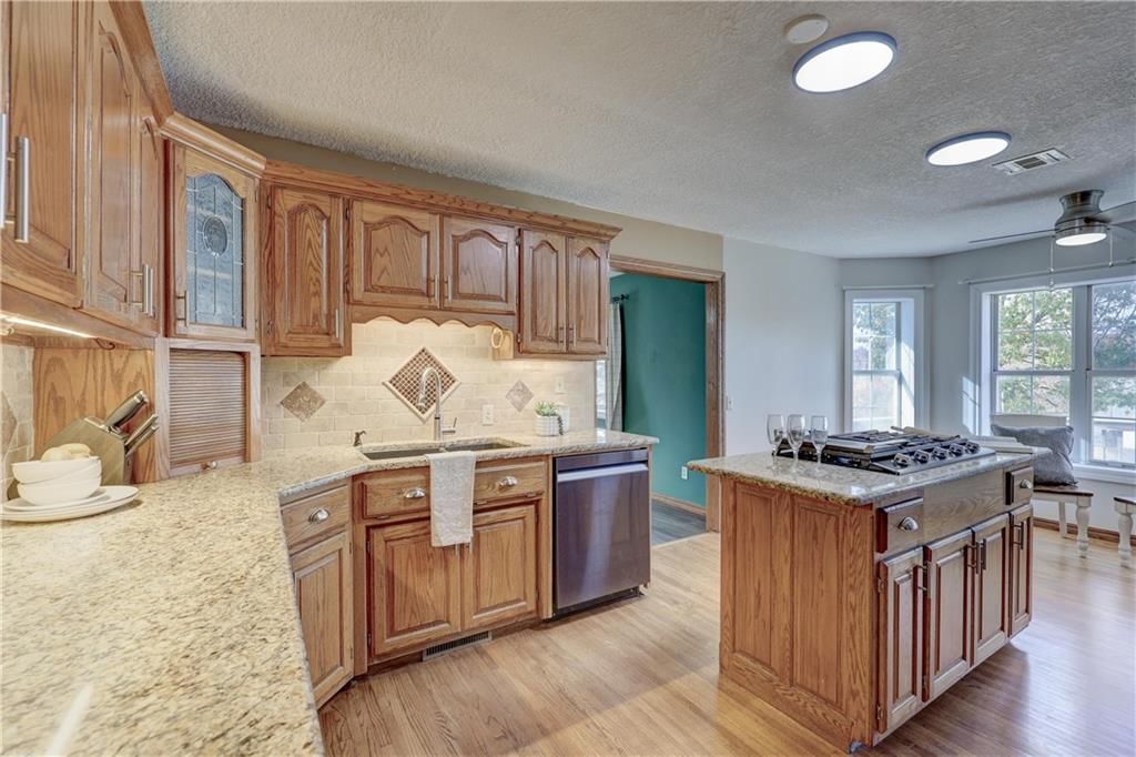 2902 N Michigan Avenue — photo 12