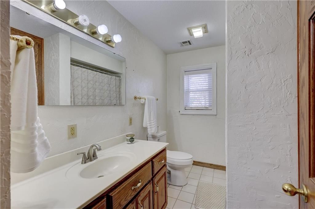 2902 N Michigan Avenue — photo 25