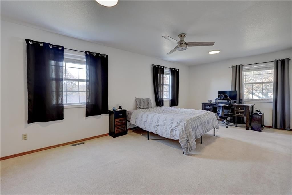 2902 N Michigan Avenue — photo 27