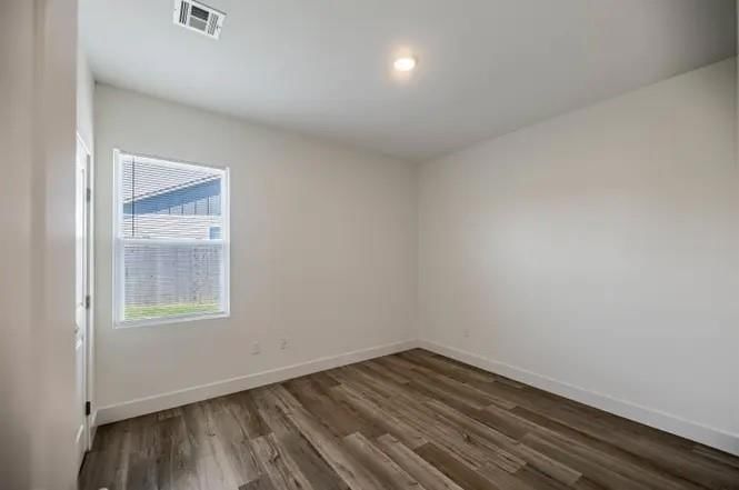 5746 E Bristol Street — photo 7