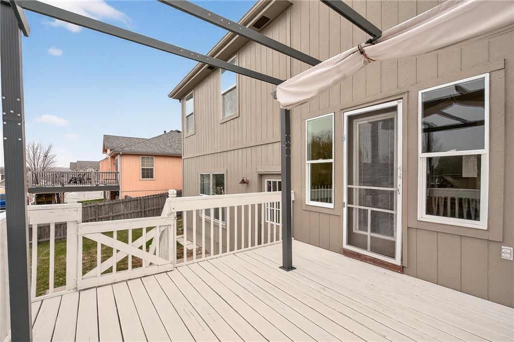 1103 NW Hickory Court — photo 42