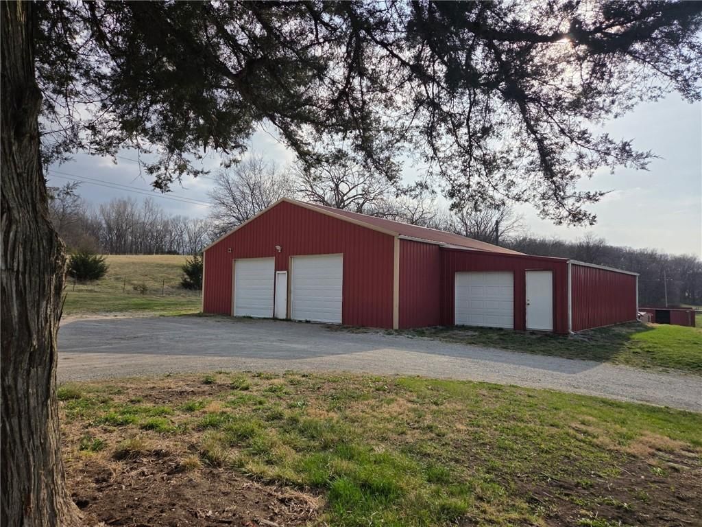 8019 NW Sale Barn Road — photo 25